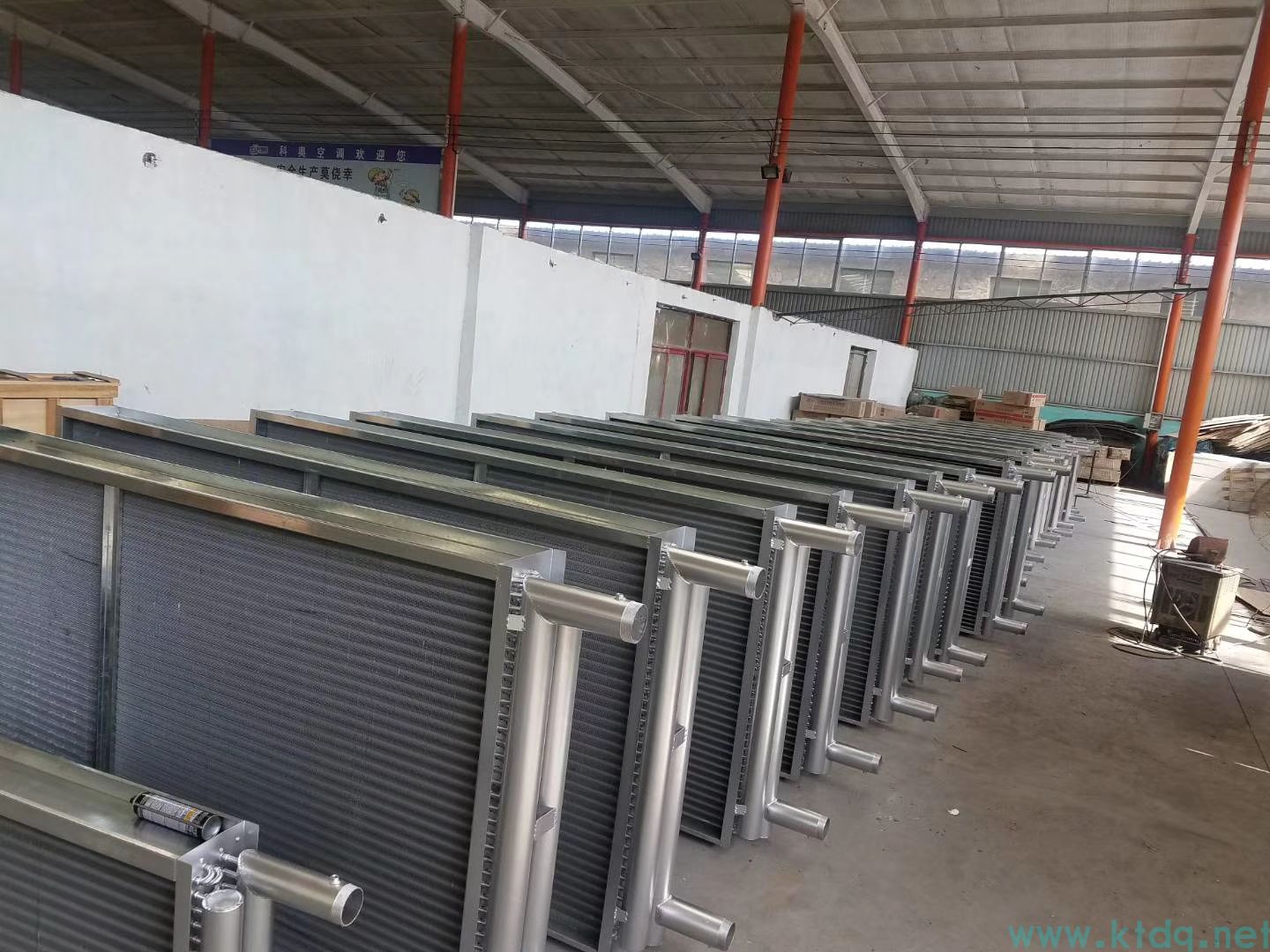 表冷器的基本知識(shí)和功能-德州春意(圖1) mmexport1558498608925.jpg